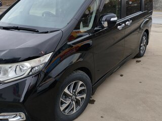 2015 Honda Stepwgn V, чёрный, 1900000 рублей, вид 4