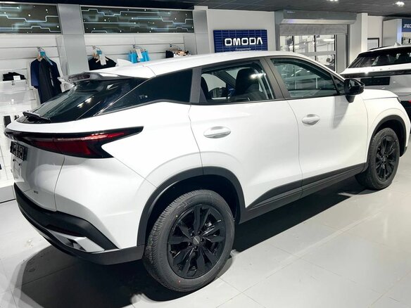 2025 Omoda C5 I Рестайлинг, белый, 2779000 рублей - вид 6