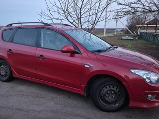 2011 Hyundai i30 I Рестайлинг, красный, 950000 рублей, вид 3