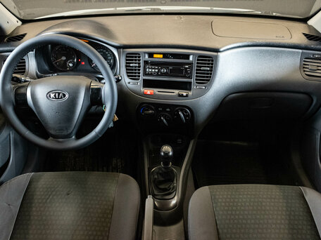2007 Kia Rio II, серебристый, 450000 рублей, вид 5