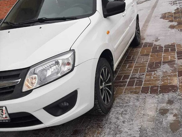 2017 Lada (ВАЗ) Granta I, белый, 340000 рублей - вид 2
