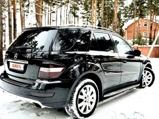 2008 Mercedes-Benz M-Класс 320 II (W164) Рестайлинг, чёрный, 1350000 рублей, вид 4