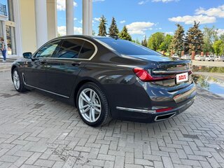 2019 BMW 7 серии 730d xDrive VI (G11/G12) Рестайлинг, серый, 4700000 рублей, вид 5