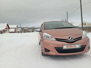 2012 Toyota Vitz III (XP130), оранжевый, 810000 рублей, вид 2