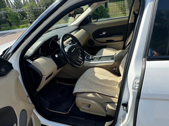 2014 Land Rover Range Rover Evoque 6-speed I, белый, 2500000 рублей - вид 8
