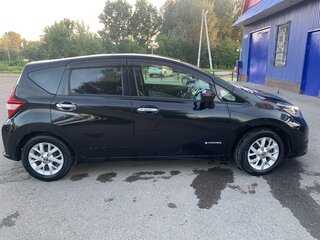 2018 Nissan Note e-Power II Рестайлинг, чёрный, 1350000 рублей, вид 3