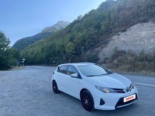 2014 Toyota Auris II, белый, 950000 рублей, вид 5