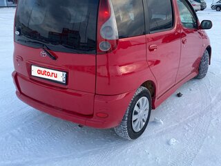 2002 Toyota FunCargo, красный, 530000 рублей, вид 4