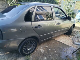 2010 Lada (ВАЗ) Kalina I, серый, 380000 рублей, вид 4