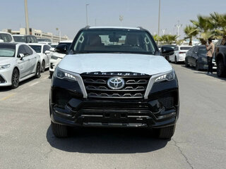 2026 Toyota Fortuner II Рестайлинг, чёрный, 7247189 рублей, вид 1