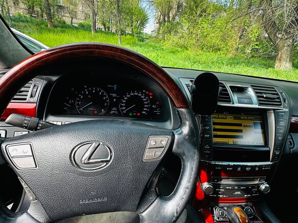 2011 Lexus LS 460 IV Рестайлинг, чёрный, 1950000 рублей - вид 8