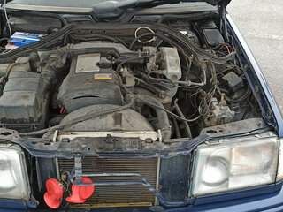 1993 Mercedes-Benz E-Класс 220 I (W124), синий, 500000 рублей, вид 3
