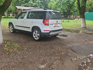 2015 Skoda Yeti I Рестайлинг, белый, 1350000 рублей, вид 2