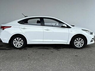 2018 Hyundai Solaris II, белый, 1310000 рублей, вид 4