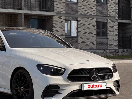 2020 Mercedes-Benz E-Класс 350 V (W213, S213, C238) Рестайлинг, белый, 4000000 рублей, вид 2