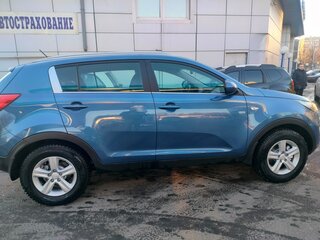 2015 Kia Sportage III Рестайлинг, синий, 1500000 рублей, вид 4