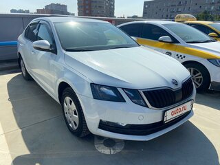 2018 Skoda Octavia III (A7) Рестайлинг, белый, 1150000 рублей, вид 2