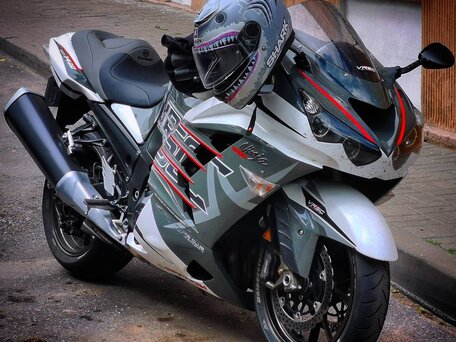 2006 Kawasaki ZX1400C, белый, 806596 рублей, вид 1