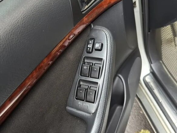 2004 Toyota Avensis II, серебристый, 430000 рублей - вид 13
