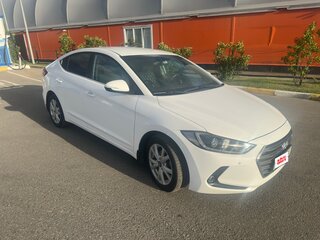 2017 Hyundai Elantra VI (AD), белый, 1520000 рублей, вид 2