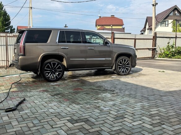 2016 Cadillac Escalade IV, коричневый, 4500000 рублей - вид 4