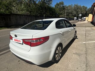2011 Kia Rio 4-speed III, белый, 1050000 рублей, вид 4