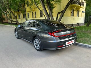 2019 Hyundai Sonata VIII (DN8), серый, 2100000 рублей, вид 4