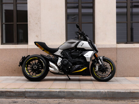 2020 Ducati Diavel 1260, серый, 1900000 рублей, вид 5