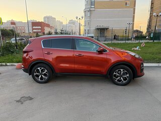 2021 Kia Sportage IV Рестайлинг, оранжевый, 2500000 рублей, вид 3