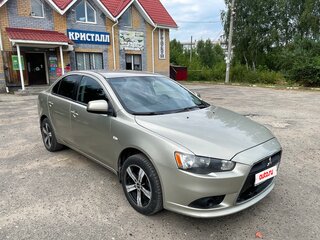 2011 Mitsubishi Lancer X Рестайлинг, золотистый, 700000 рублей, вид 1