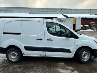 2013 Citroen Berlingo II Рестайлинг, белый, 595000 рублей, вид 4