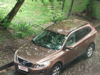 2010 Volvo XC60 I, золотистый, 1470000 рублей, вид 2
