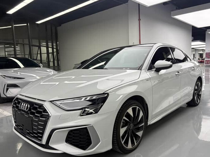 Открыть фотографии: Audi A3 IV (8Y)