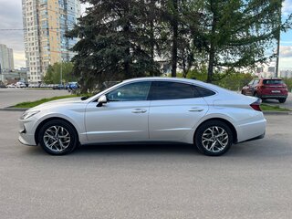 2022 Hyundai Sonata VIII (DN8), серый, 2850000 рублей, вид 3