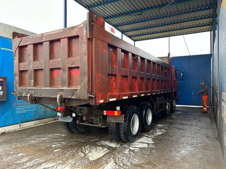 2011 Sinotruk Howo A5, красный, 1800000 рублей, вид 2