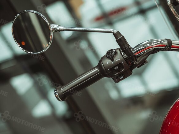 2026 Royal Enfield Meteor, красный, 528000 рублей - вид 10