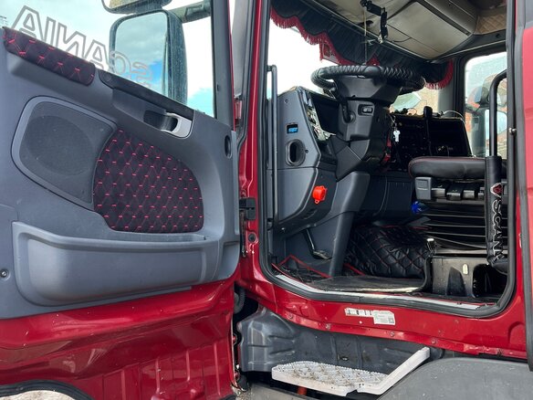 2012 Scania R-Series, красный, 3500000 рублей - вид 19