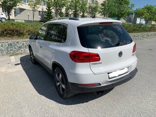 2013 Volkswagen Tiguan I Рестайлинг, белый, 1520000 рублей, вид 3