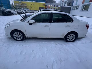 2018 Toyota Corolla Axio XI (E160, E170) Рестайлинг 2, белый, 1000000 рублей, вид 3
