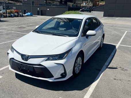 2020 Toyota Corolla XII (E210), белый, 1750000 рублей, вид 1