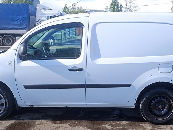 2013 Renault Kangoo, белый, 740000 рублей - вид 2