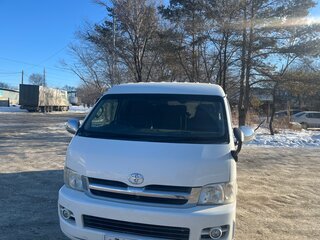 2005 Toyota HiAce H200, белый, 2450000 рублей, вид 2
