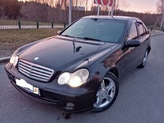 2004 Mercedes-Benz C-Класс 180 II (W203), чёрный, 850000 рублей, вид 4
