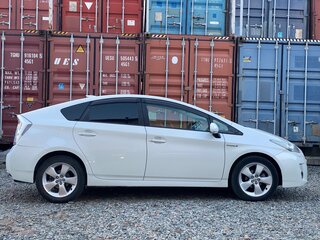 2009 Toyota Prius III (XW30), белый, 1350000 рублей, вид 4