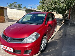 2013 Nissan Tiida I Рестайлинг, красный, 1000000 рублей, вид 1