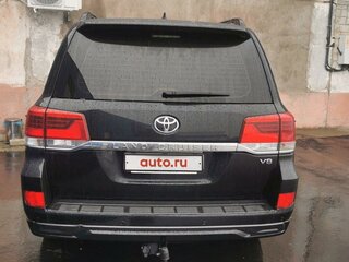 2017 Toyota Land Cruiser 200 Series Рестайлинг 2, чёрный, 6500000 рублей, вид 1