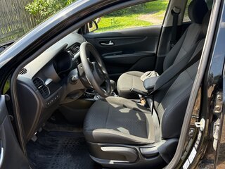 2017 Kia Rio IV, чёрный, 1150000 рублей, вид 5
