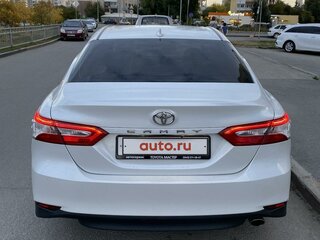 2018 Toyota Camry VIII (XV70), белый, 3000000 рублей, вид 3