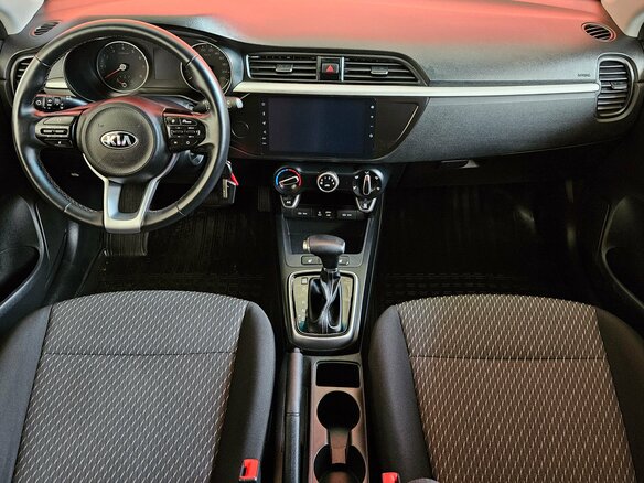 2020 Kia Rio X-Line IV, чёрный, 1615000 рублей - вид 9