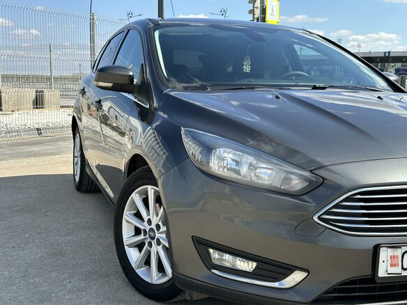 2016 Ford Focus III Рестайлинг, серый, 999999 рублей - вид 6